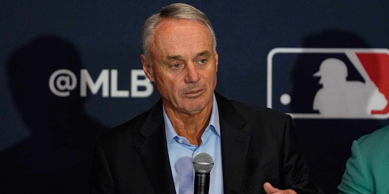 Commissioner Manfred discusses exchange of initial proposals to begin CBA talks