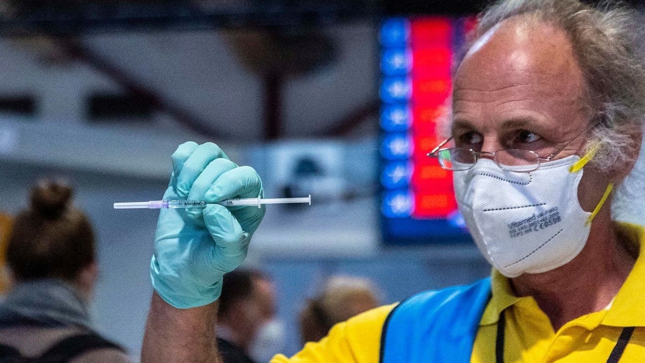 Stanford Medicine releases study that says mRNA-based COVID vaccines can cause myocarditis