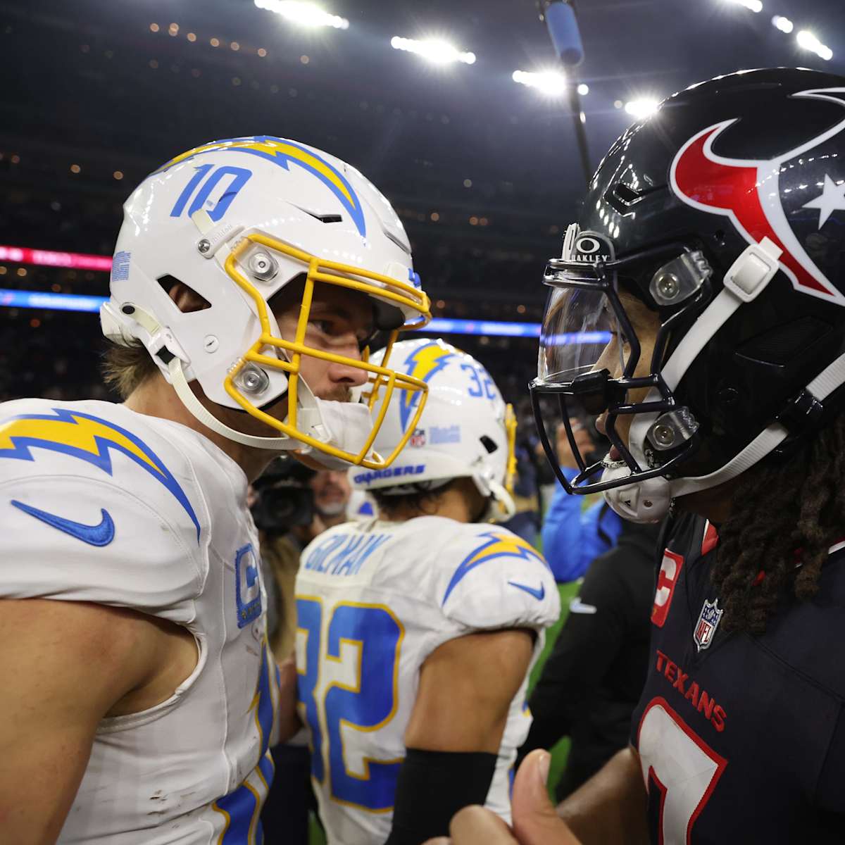 2025 NFL picks, score predictions for every Week 17 game